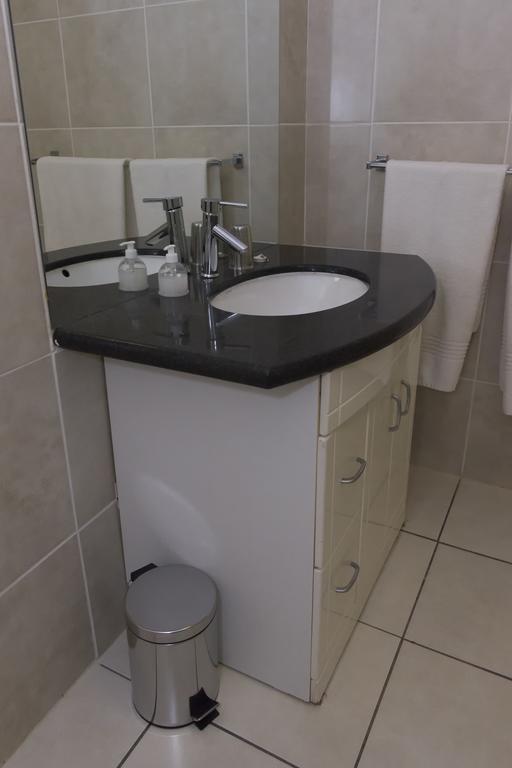 The Suburban Guest House Bloemfontein Quarto foto