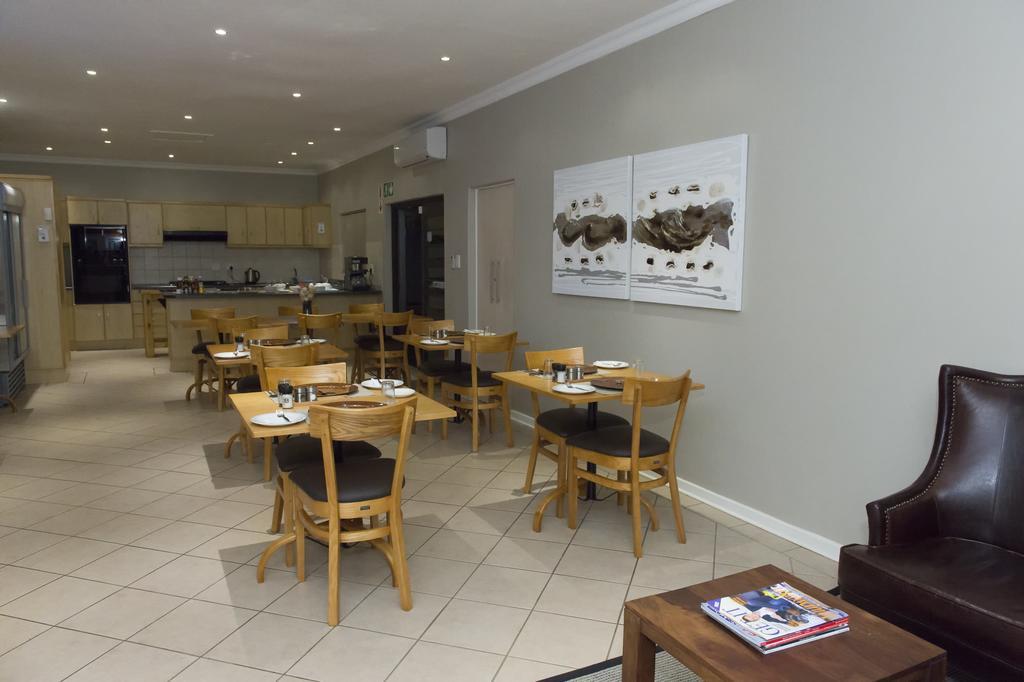 The Suburban Guest House Bloemfontein Exterior foto
